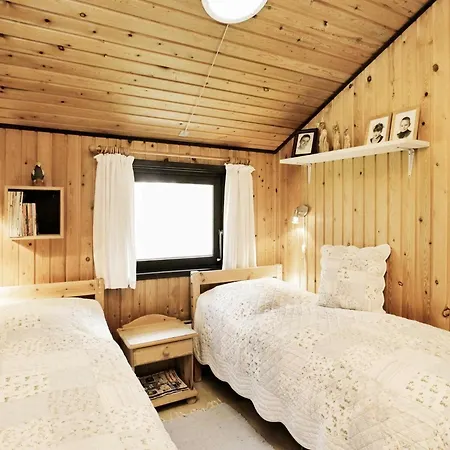 6 Person Holiday In
