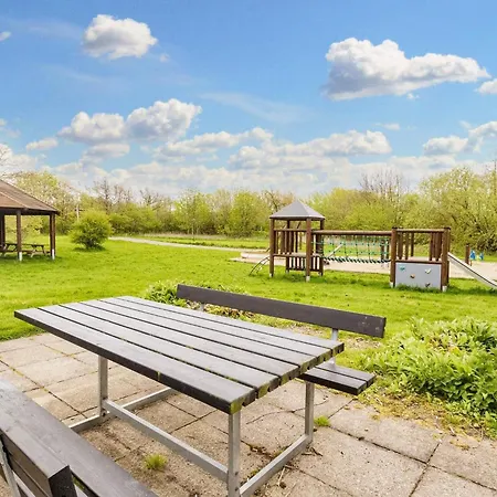 6 Person Holiday In